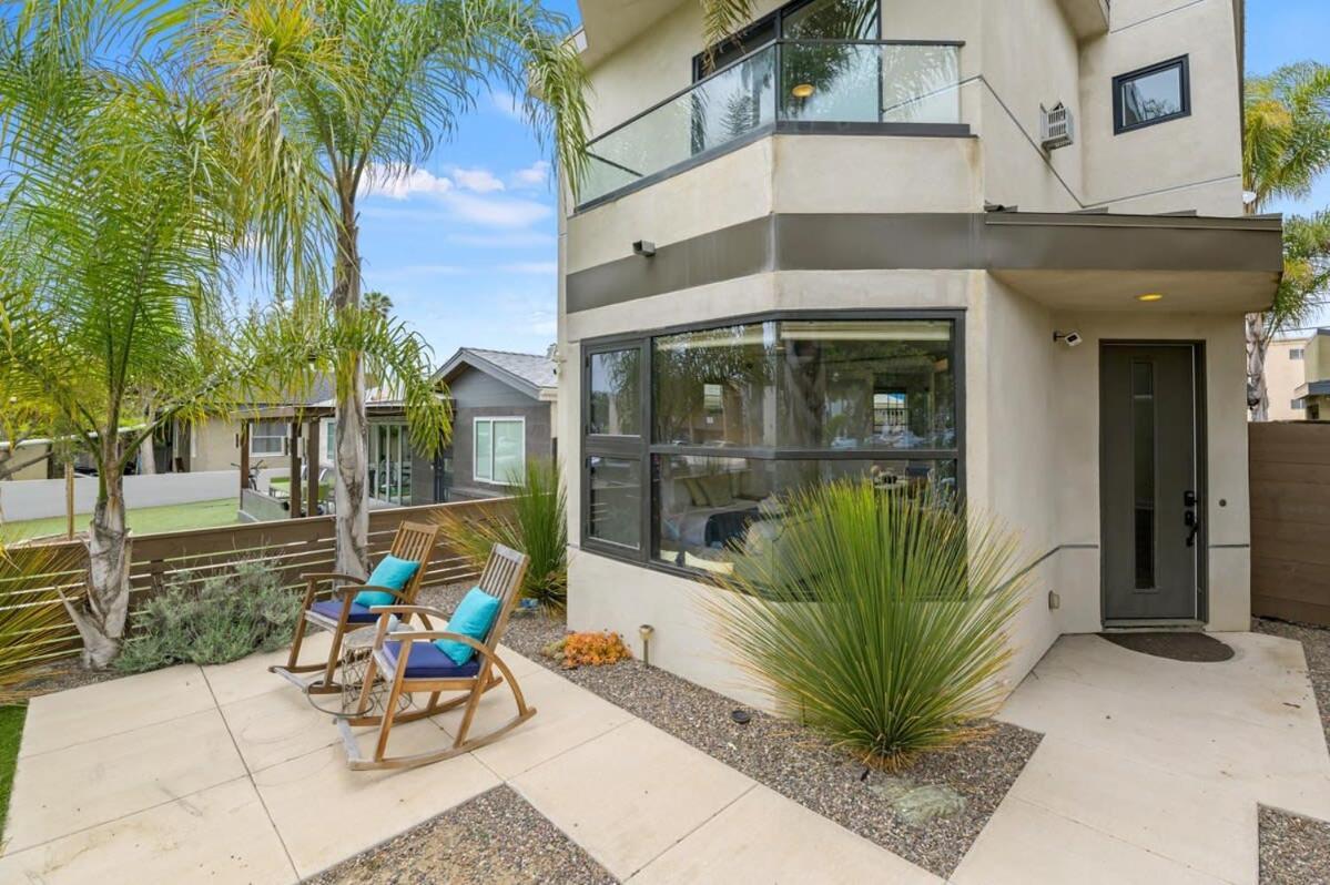Beachside Bliss- 3-story Sleeps 12 Holiday home San Diego