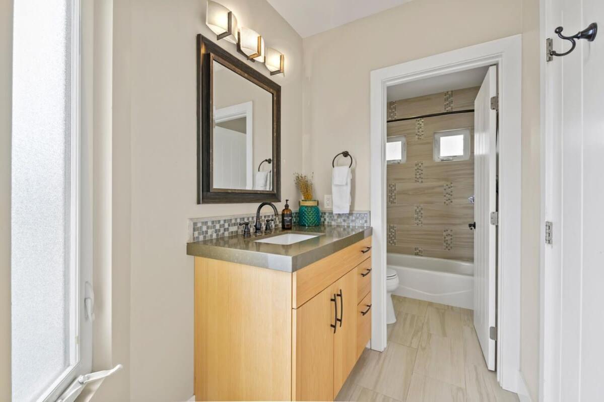 Beachside Bliss- 3-story Sleeps 12 * San Diego