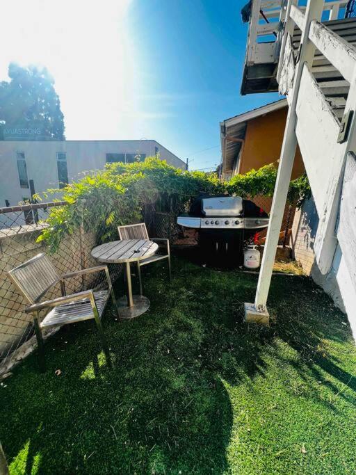 Minimalist 1 Bed By Airport & Old Town Apartment *