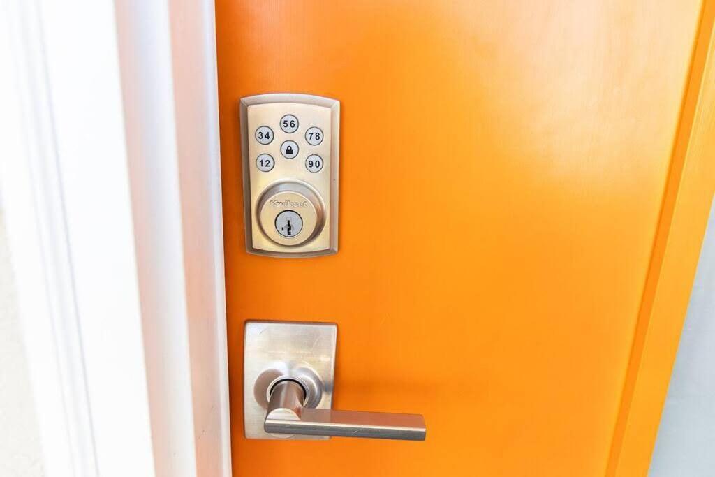 Healthcare-professionals-king-freeparking-wifi-pet