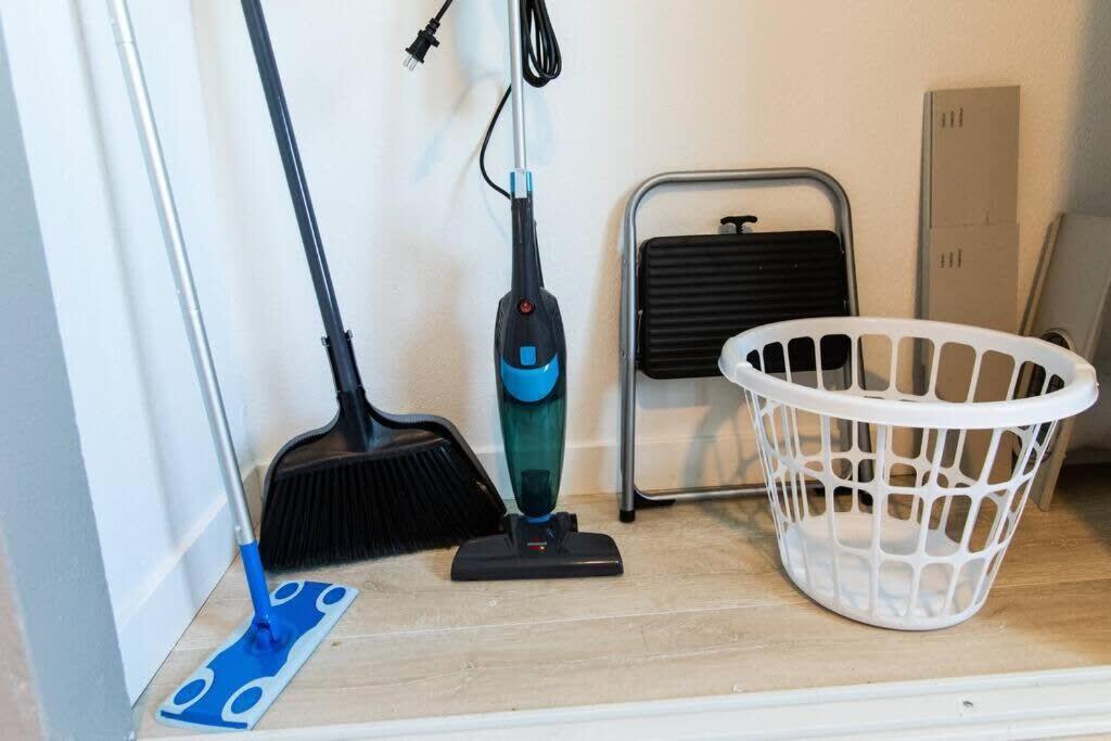Apartment Healthcare-professionals-king-freeparking-wifi-pet