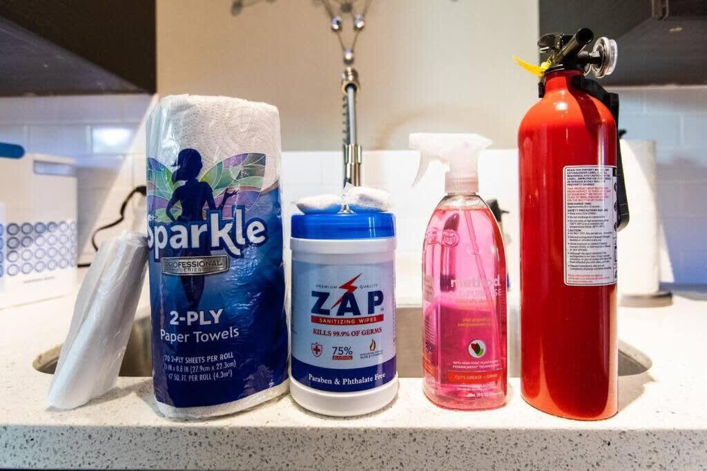 Apartment Healthcare-professionals-king-freeparking-wifi-pet San Diego