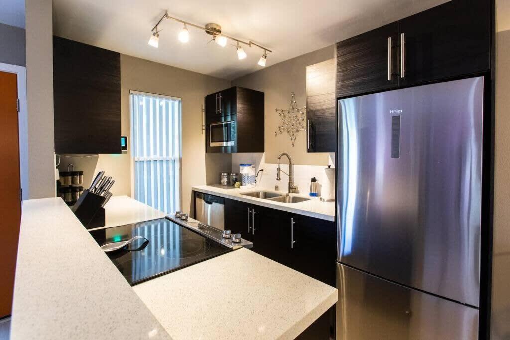 Healthcare-professionals-king-freeparking-wifi-pet