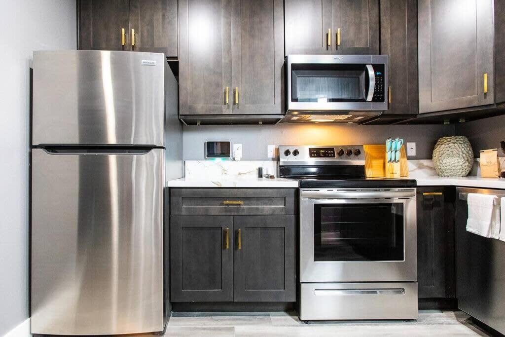 Restaurants-pets-professionals-fastwifi-a C-patios Apartment