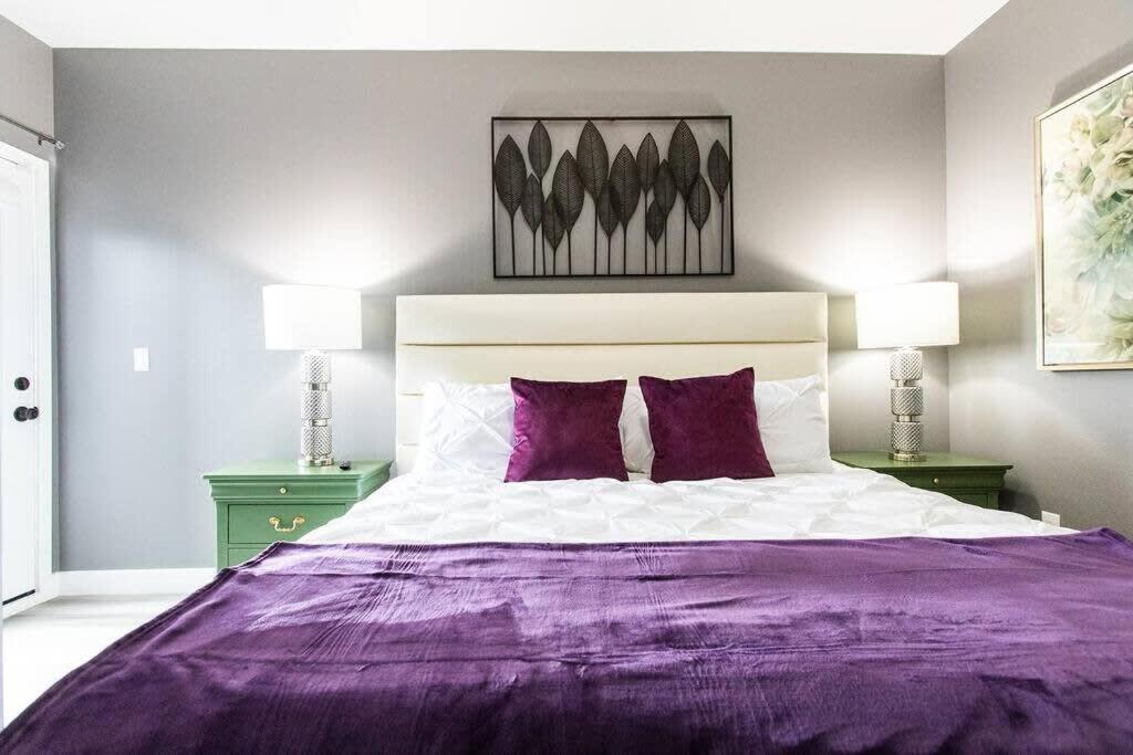 Apartment Restaurants-pets-professionals-fastwifi-a C-patios