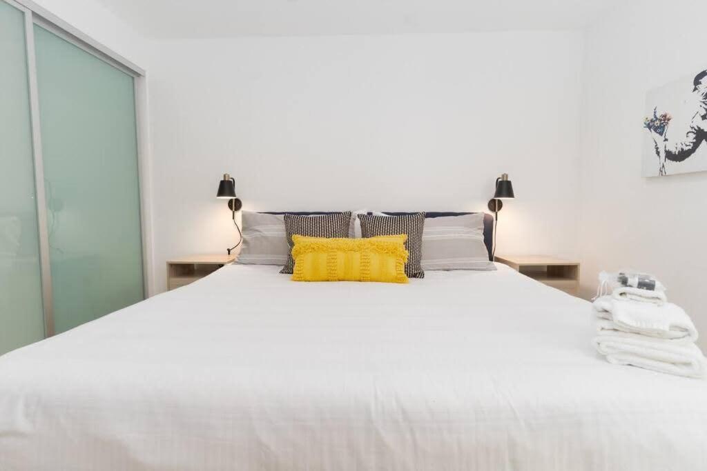 Bright And Trendy 2-story Bankers Hill Holiday home *