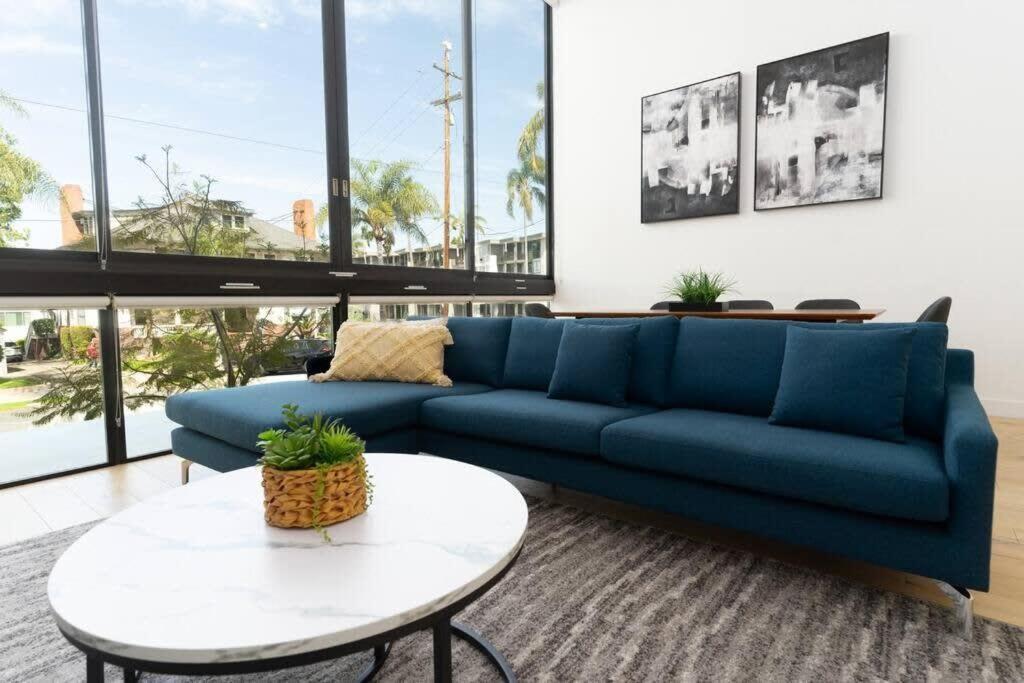 Bright And Trendy 2-story Bankers Hill San Diego