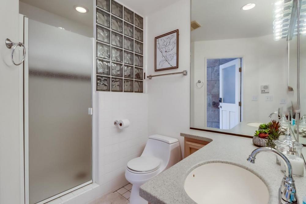 Ocean & Bay Views Pool & Hot Tub Rooftop Patio Holiday home