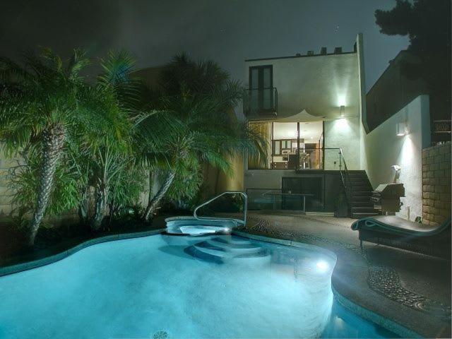 Stunning View Mission Bay Luxury Private Pool Holiday home *