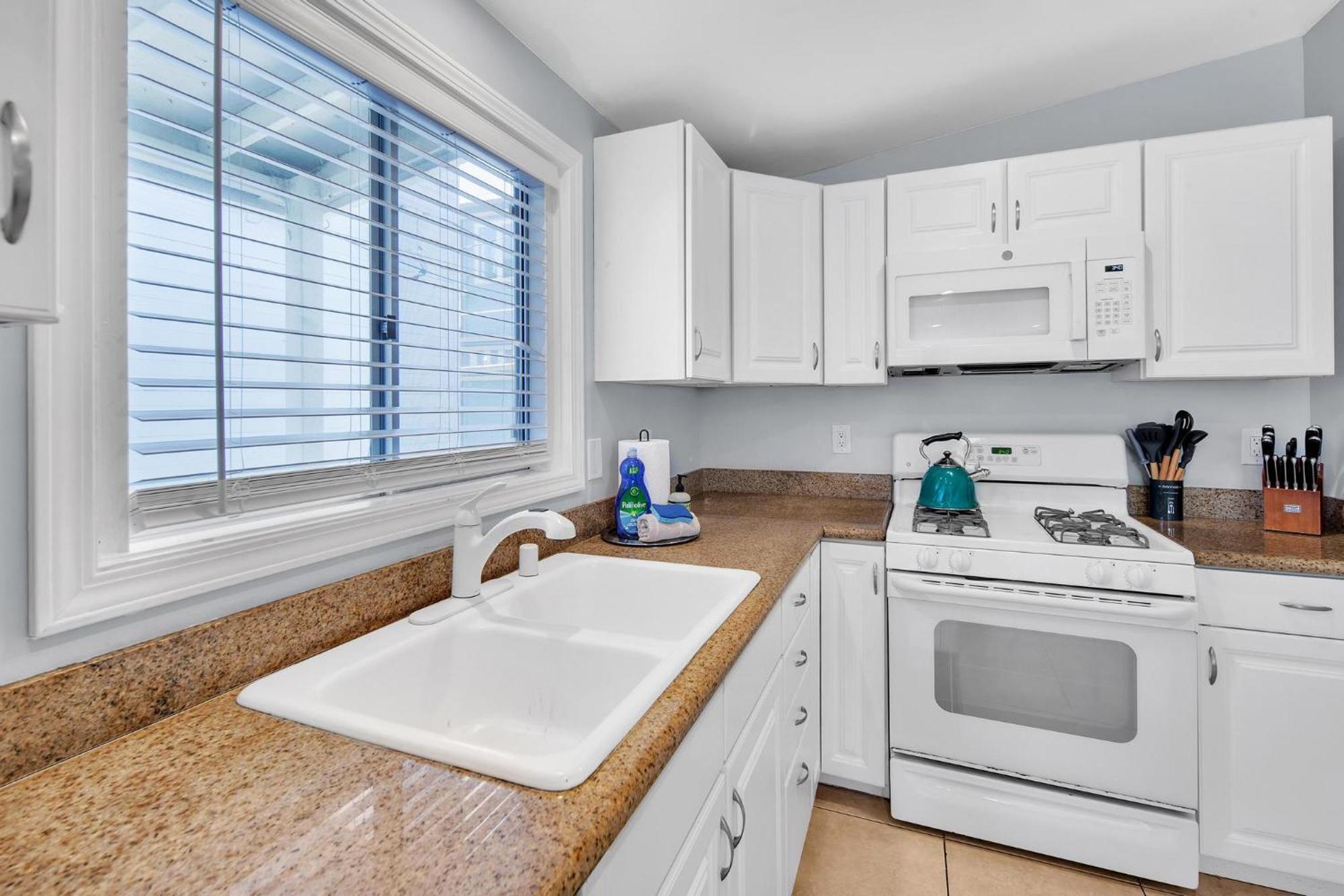 Holiday home Stunning Haven! Steps To The & Pet Friendly! *