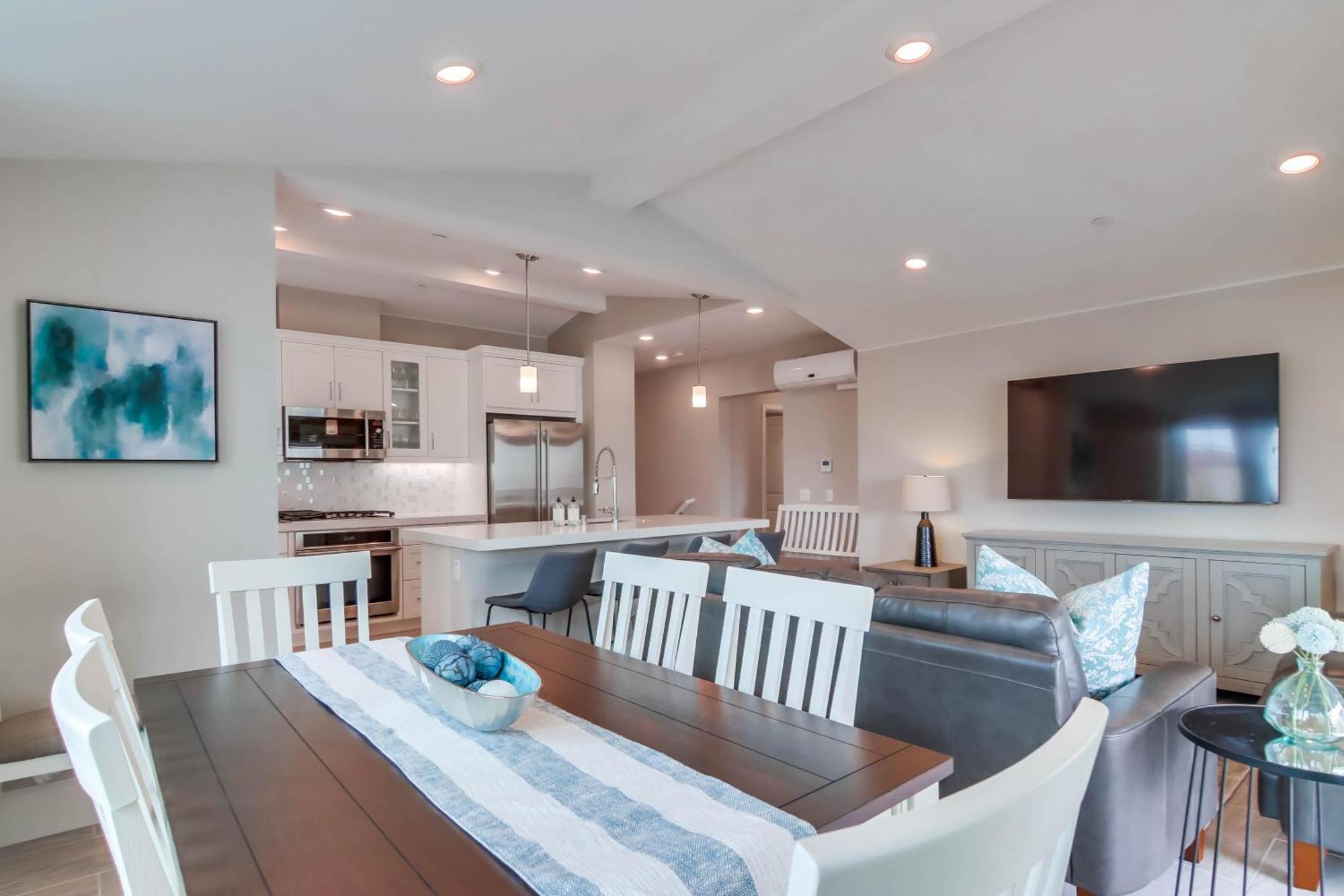 Newly Built Bayside Dream, Fire Pit & Bay Views Holiday home