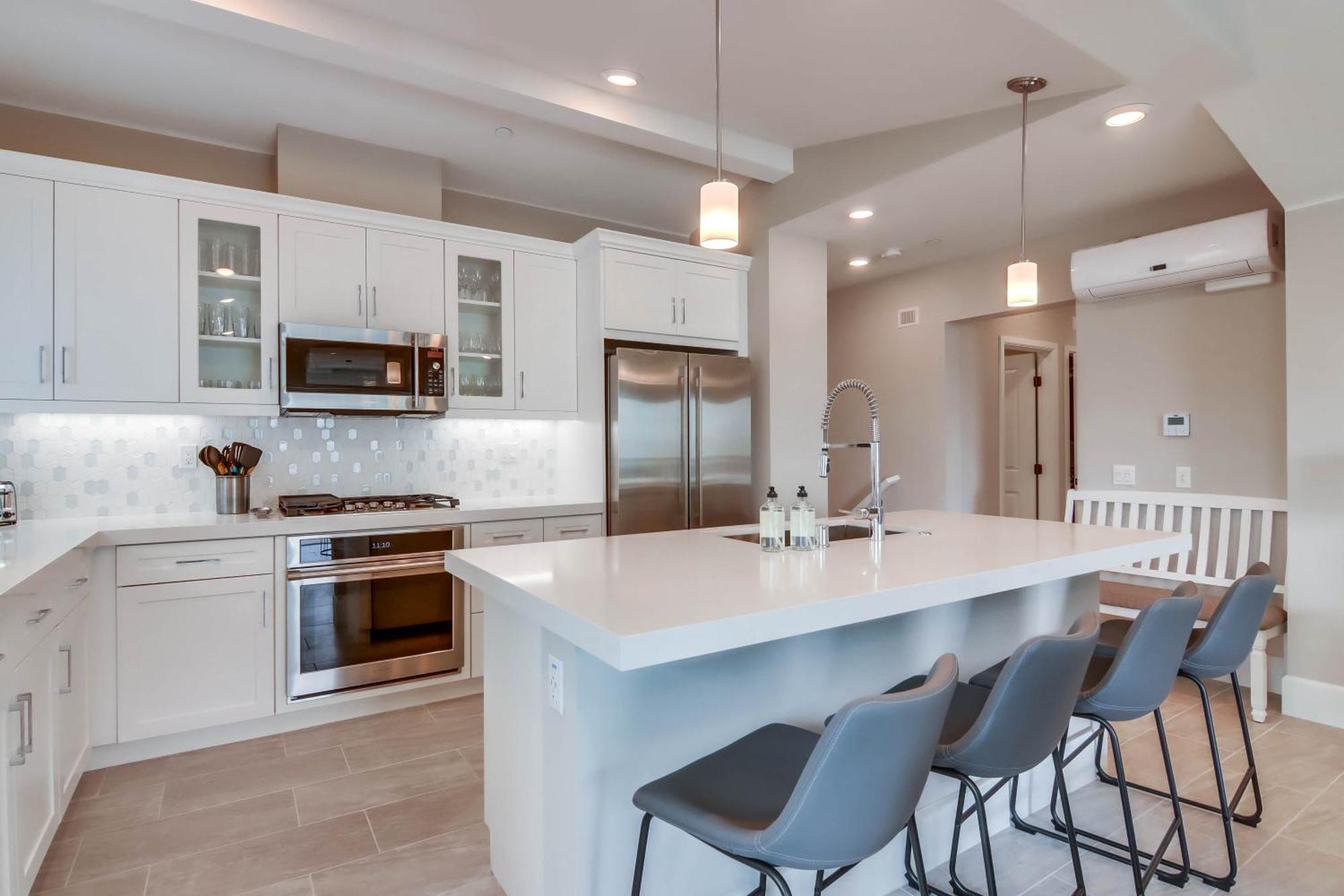 Newly Built Bayside Dream, Fire Pit & Bay Views * San Diego