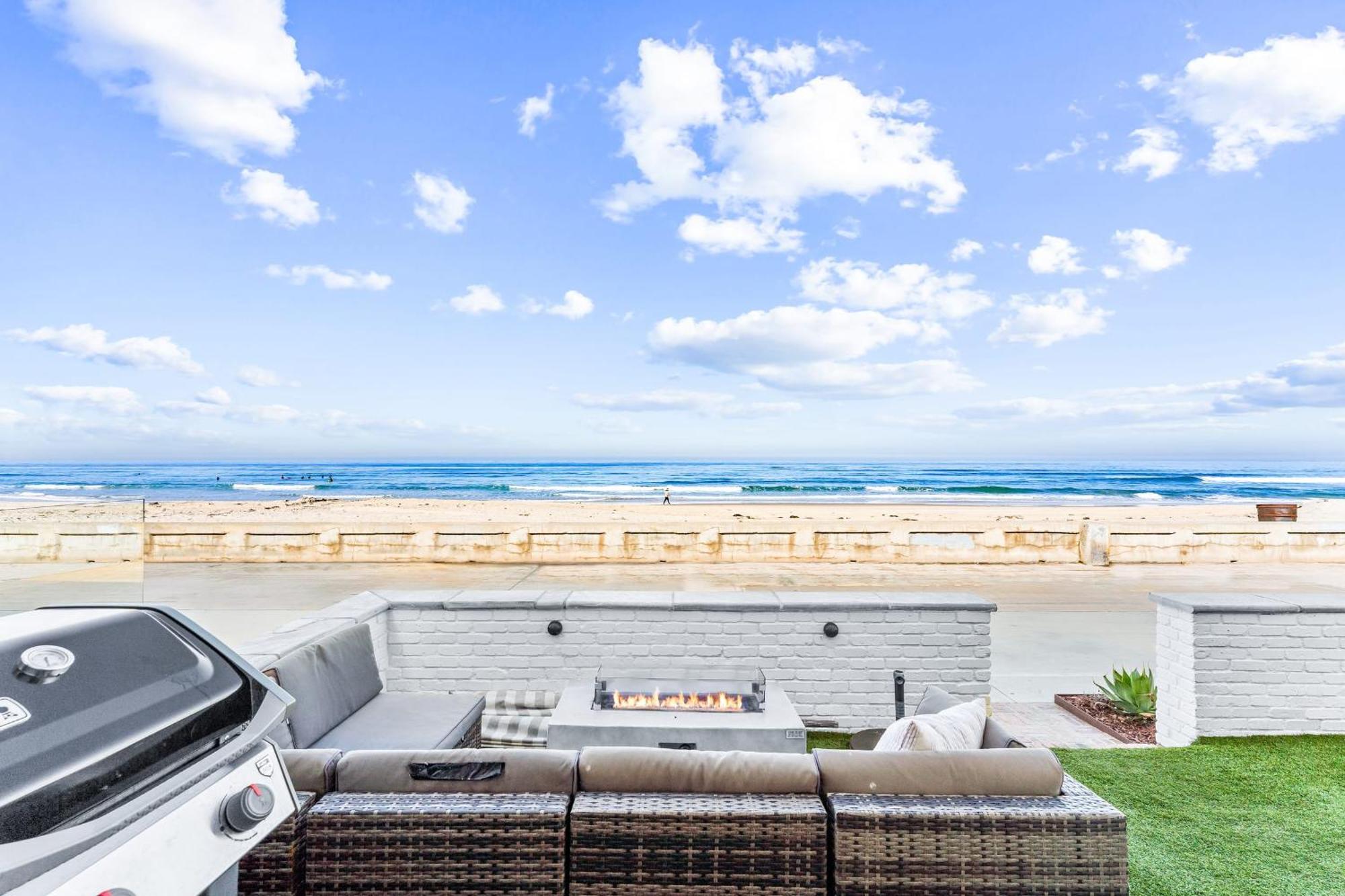 Holiday home Luxury Ground S Oceanfront Unit With Boardwalk Lounge Firepit - Ac *