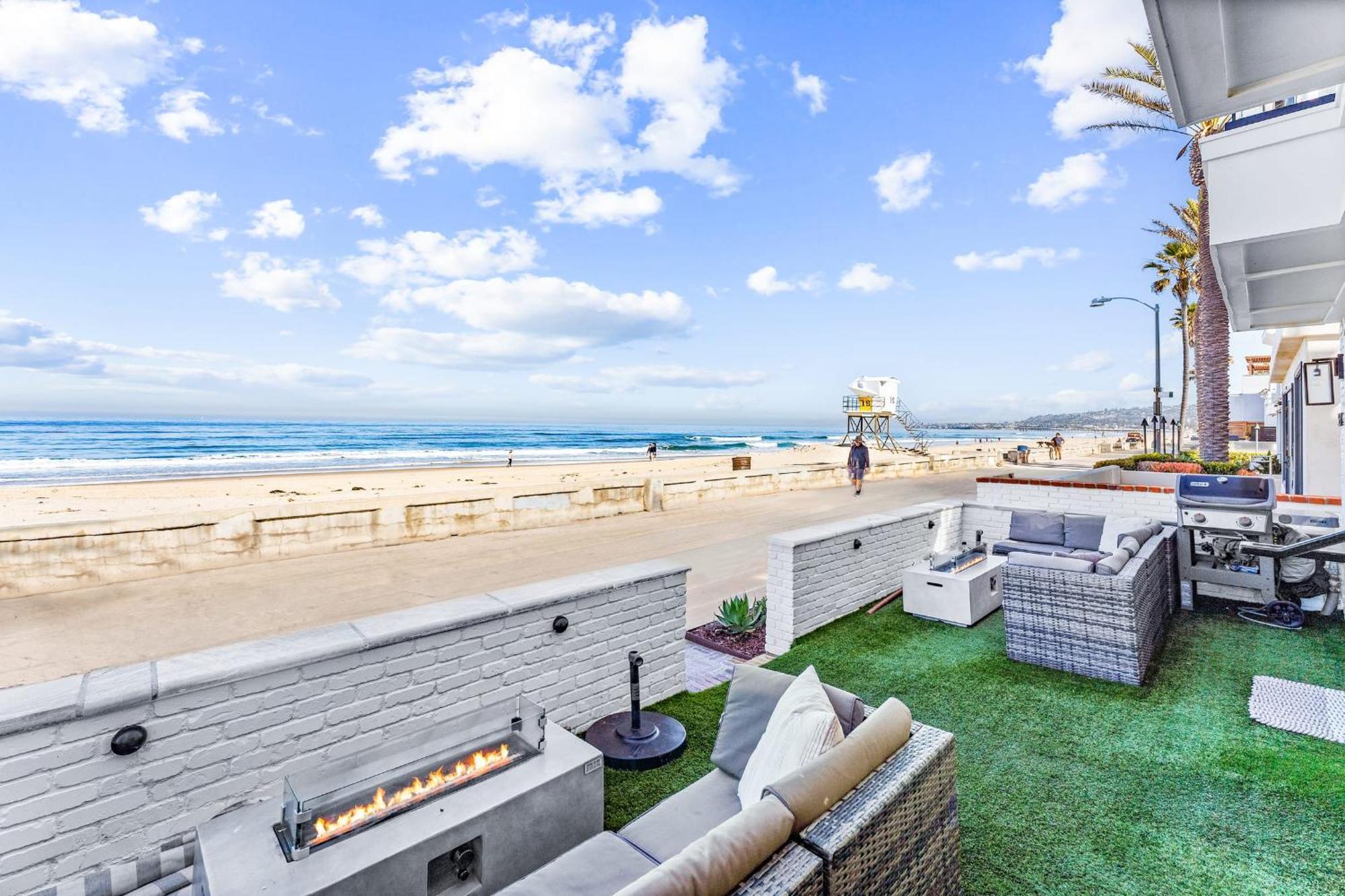 Holiday home Luxury Ground S Oceanfront Unit With Boardwalk Lounge Firepit - Ac San Diego