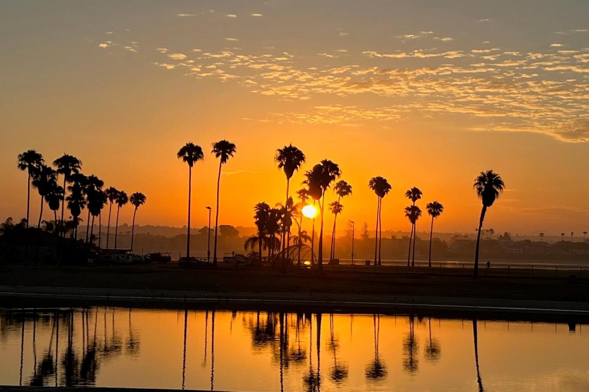 B5374 Breeze Mission Apartment San Diego