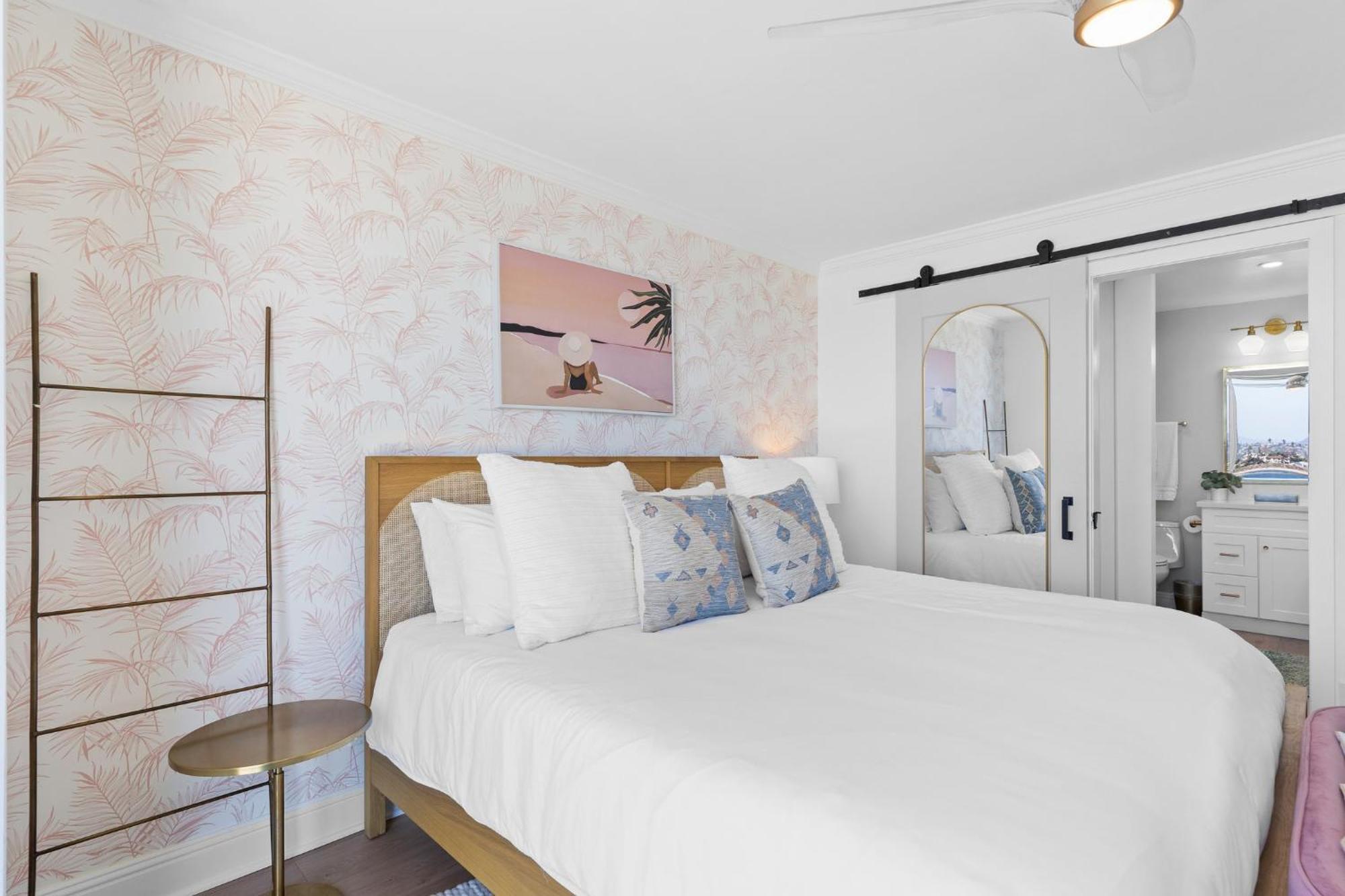 B5374 Breeze Mission Apartment