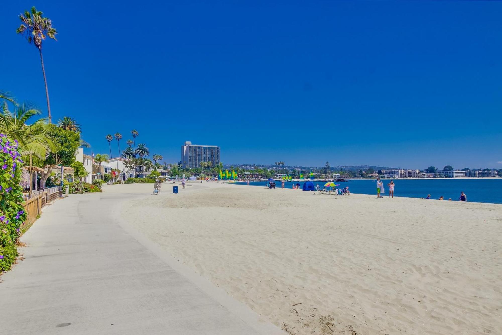 Apartment B5374 Breeze Mission