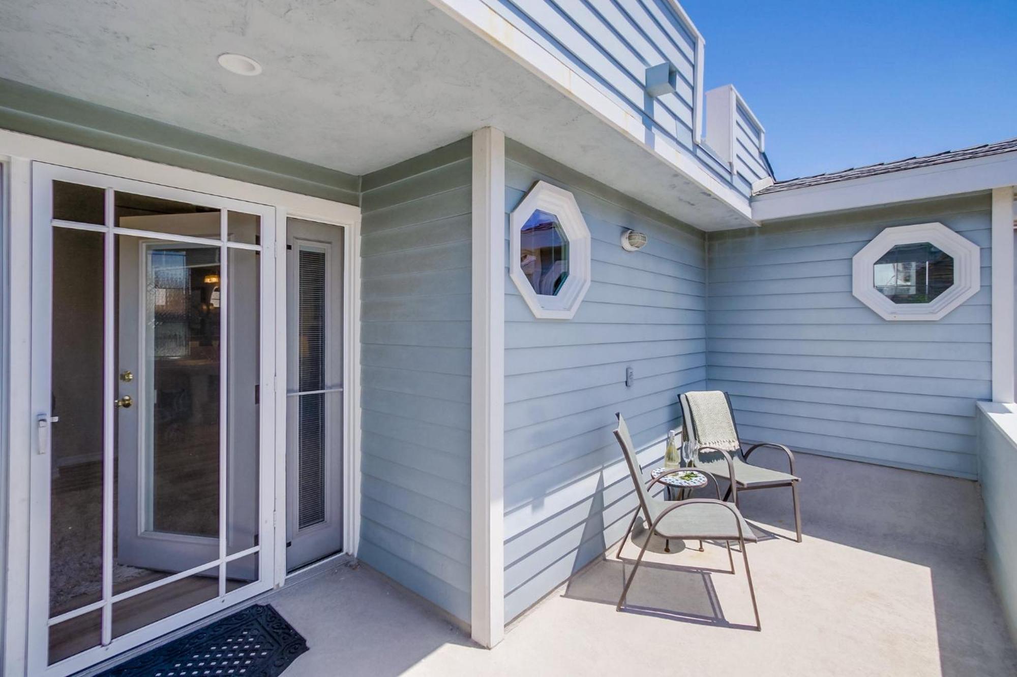 B5089 Seascape House *