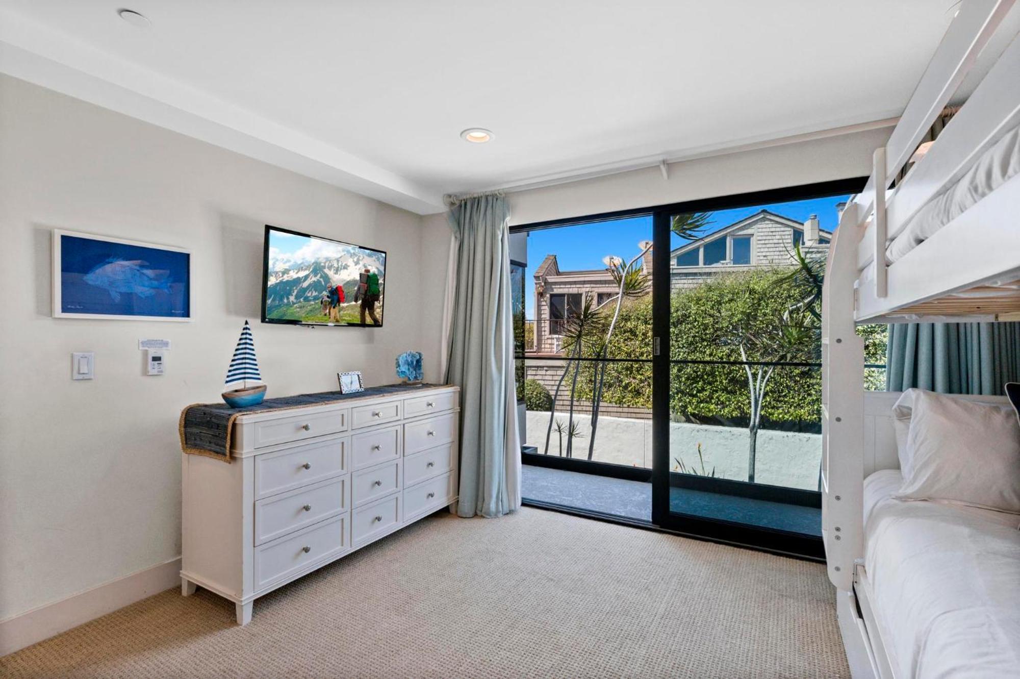 B5396 Bayside Retreat Apartment San Diego