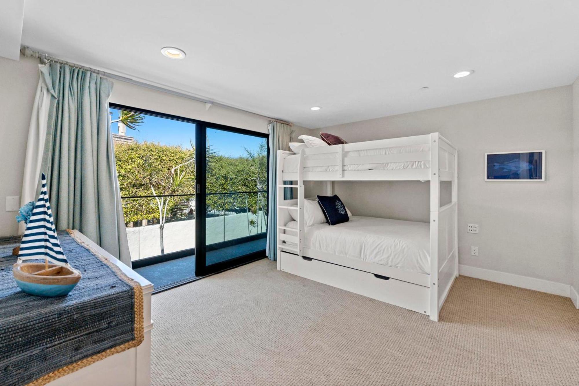 B5396 Bayside Retreat