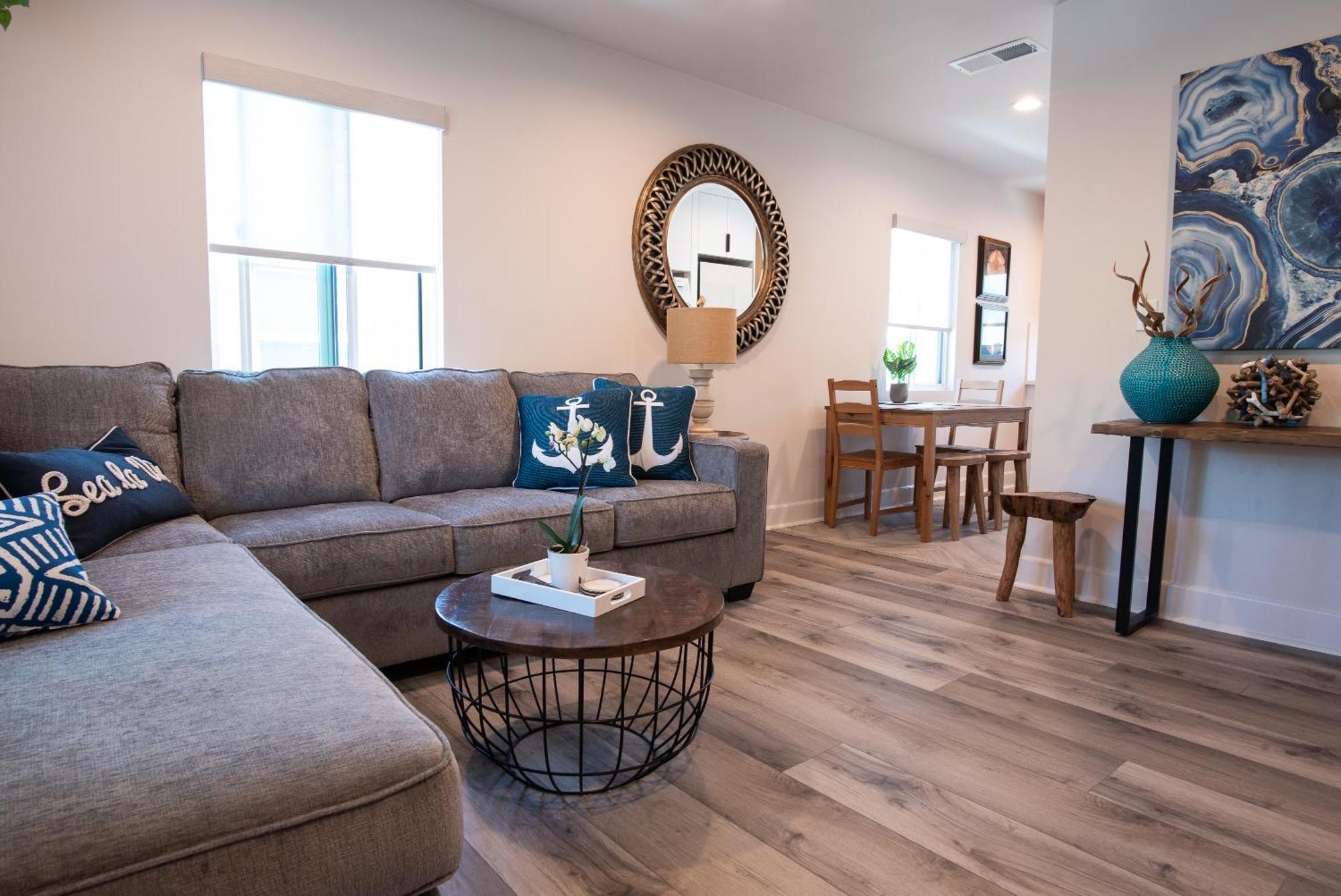 Apartment Modern 1 Bedroom 2 Blocks 2