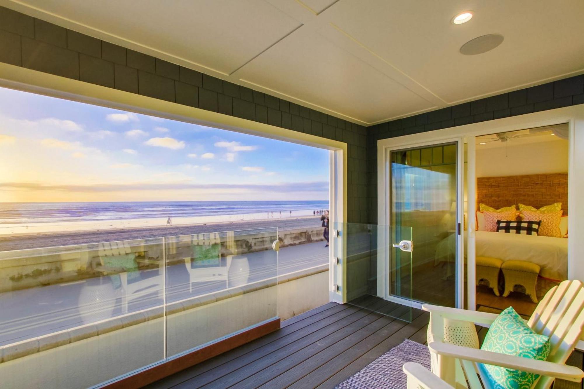 B5380 Nautica North Apartment