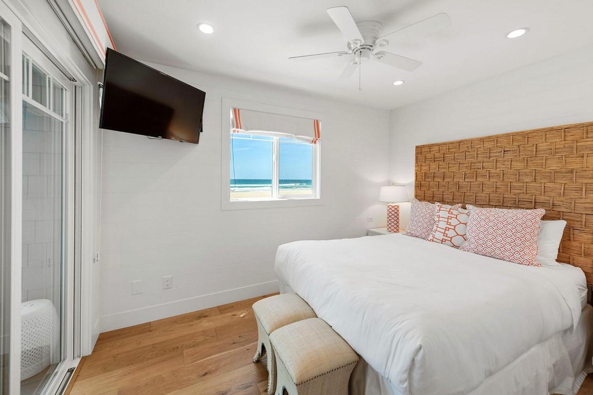B5380 Nautica North Apartment San Diego