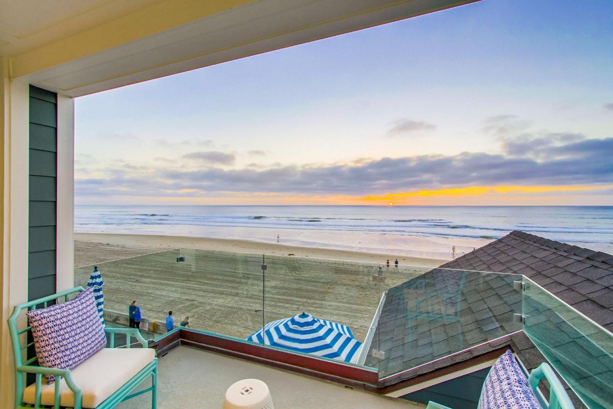 B5380 Nautica North Apartment