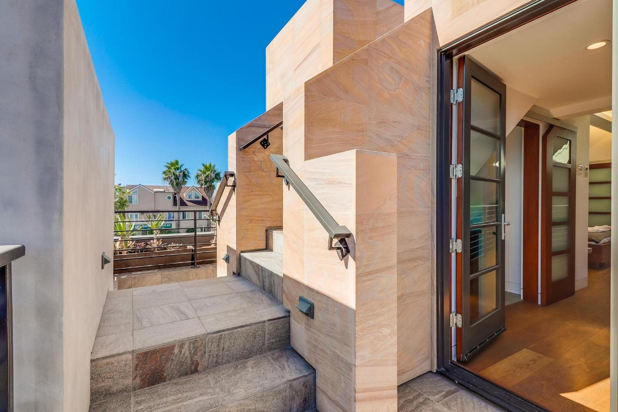 B5301 Mission Solstice Holiday home *