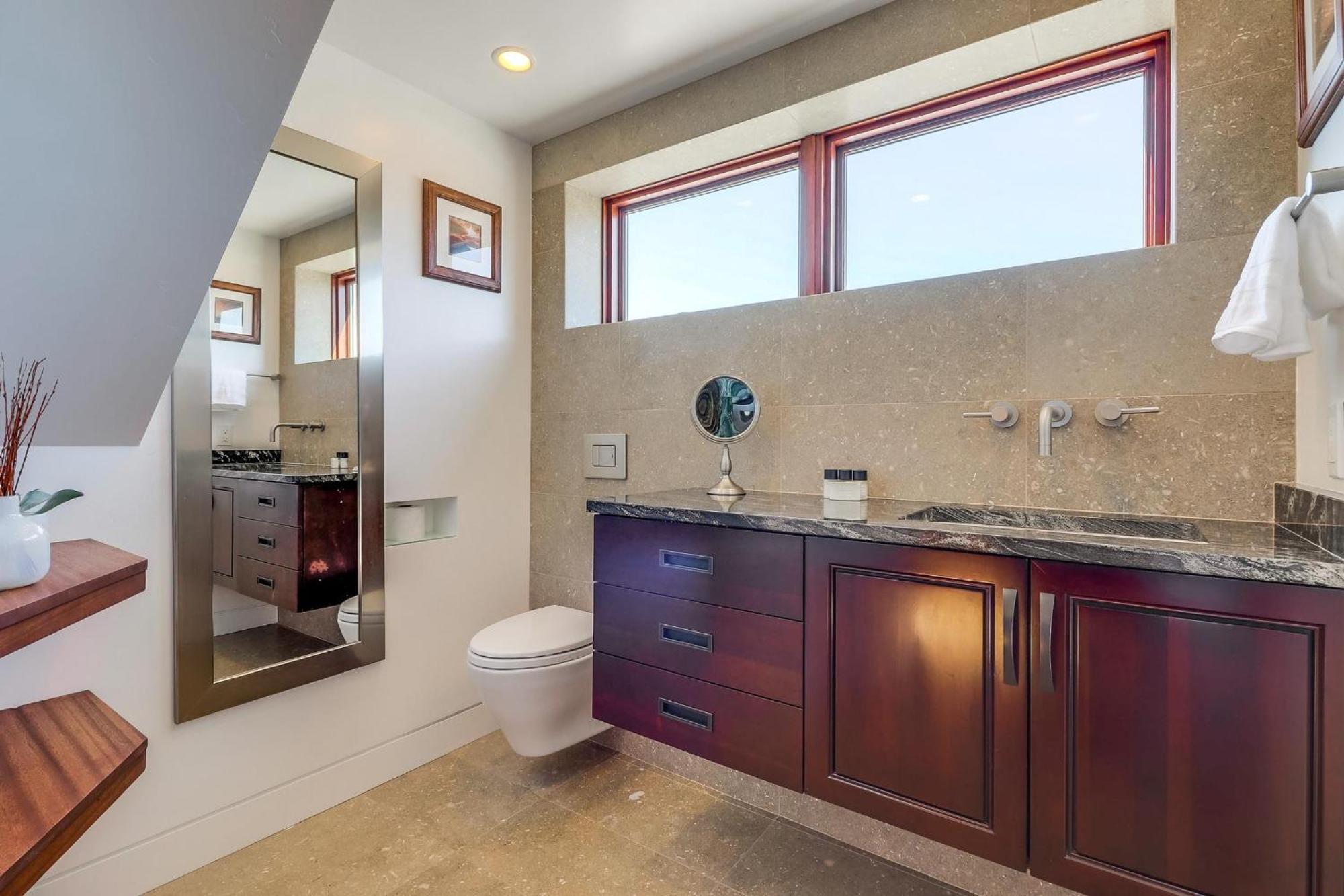 B5301 Mission Solstice Holiday home