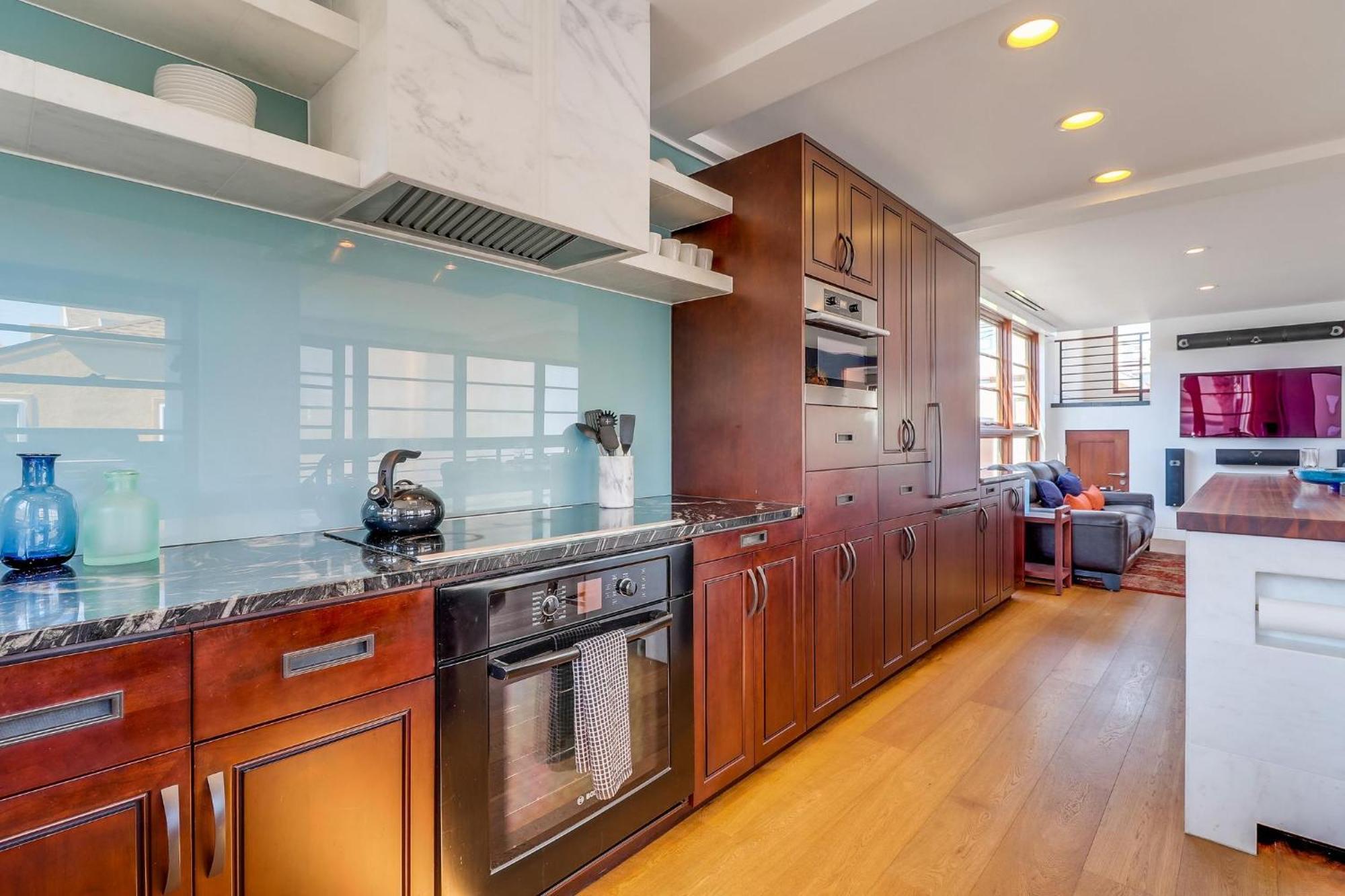 B5301 Mission Solstice Holiday home