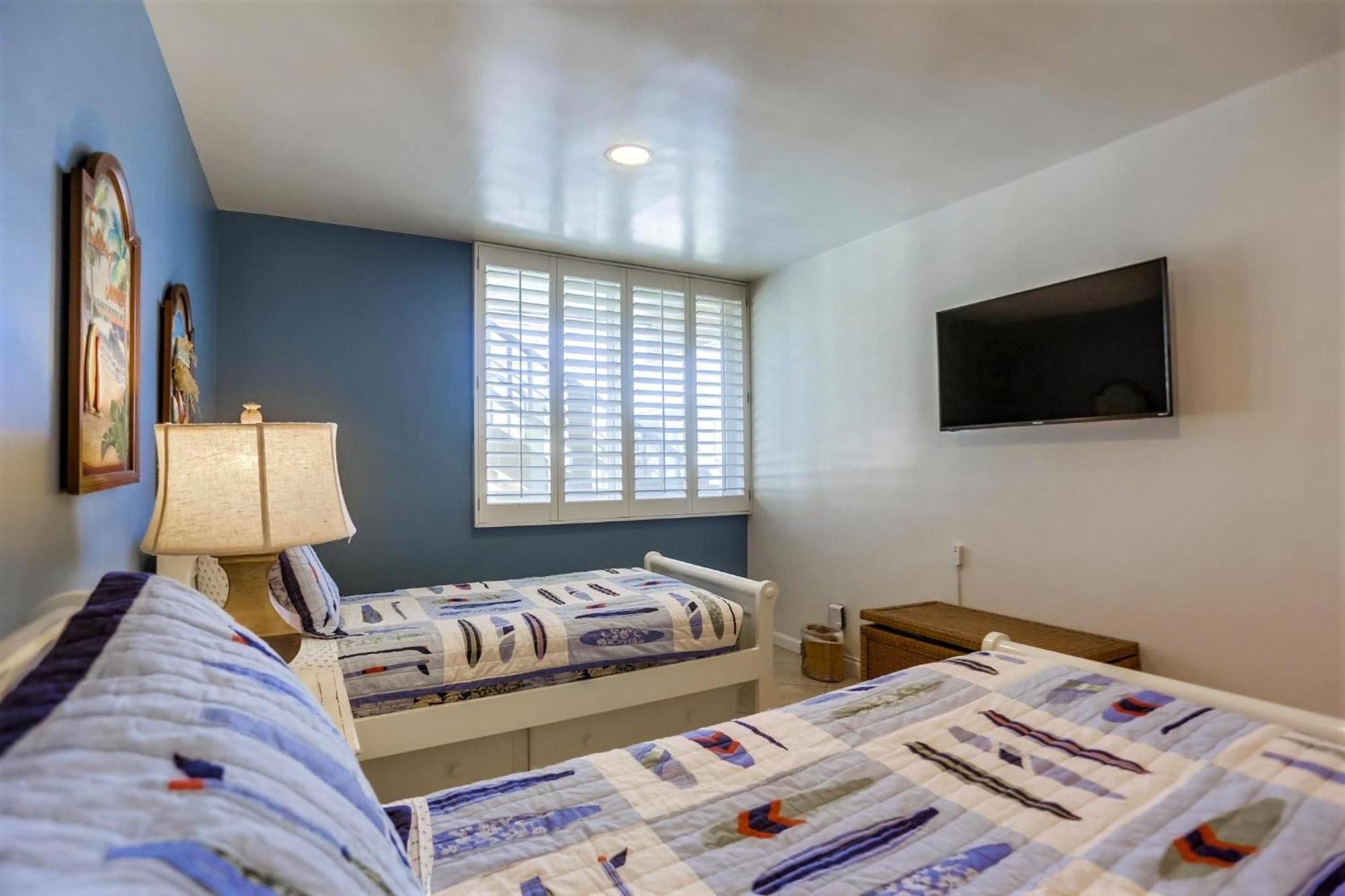 B5041 Mission Sunset Apartment San Diego