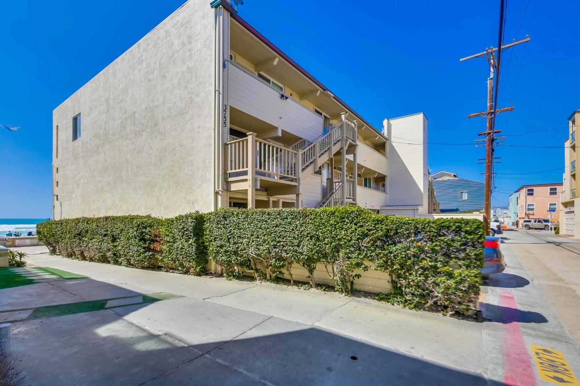 Apartment B5041 Mission Sunset *