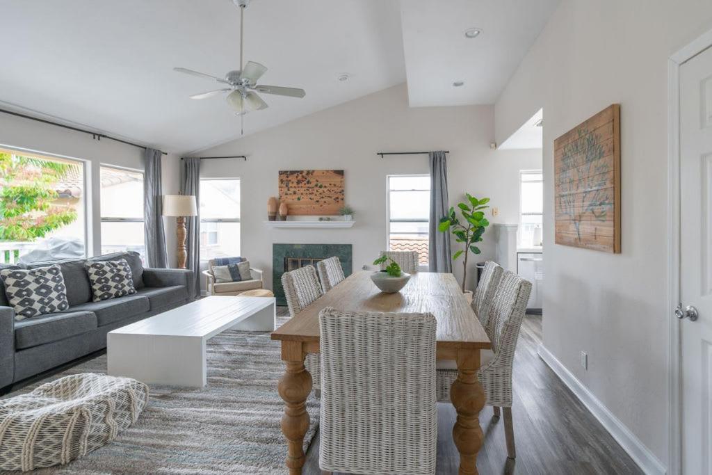 Sunlit La Jolla Village Gem With Peak Ocean Views *