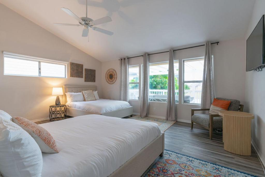 Sunlit La Jolla Village Gem With Peak Ocean Views