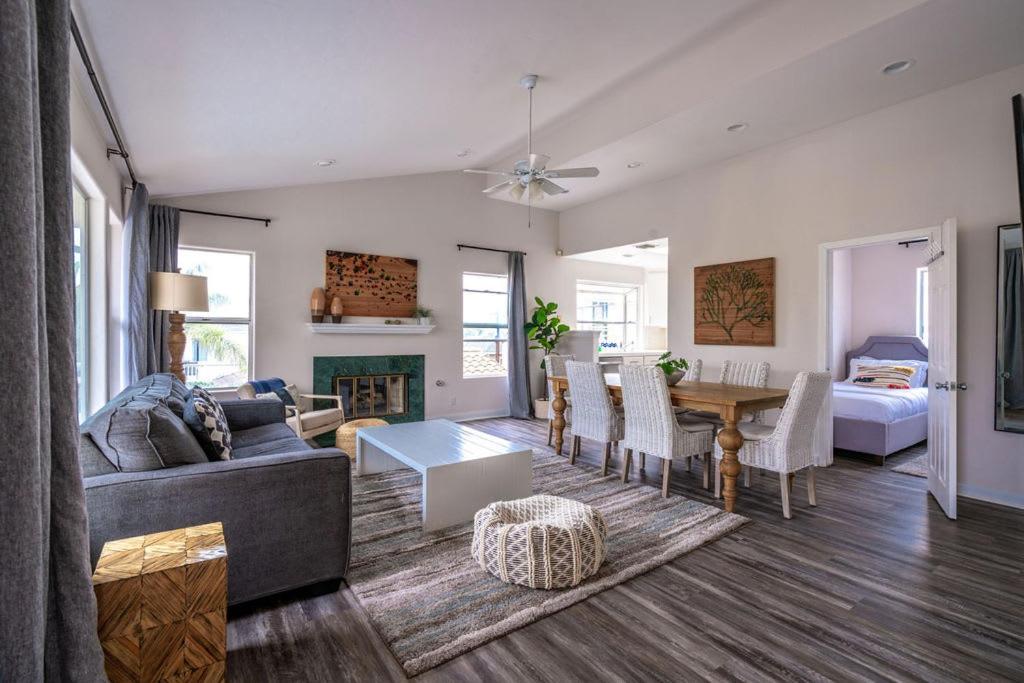 Sunlit La Jolla Village Gem With Peak Ocean Views Holiday home *