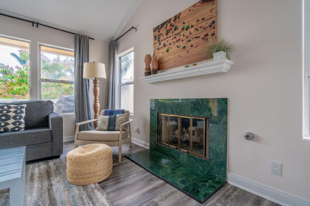 Sunlit La Jolla Village Gem With Peak Ocean Views Holiday home *