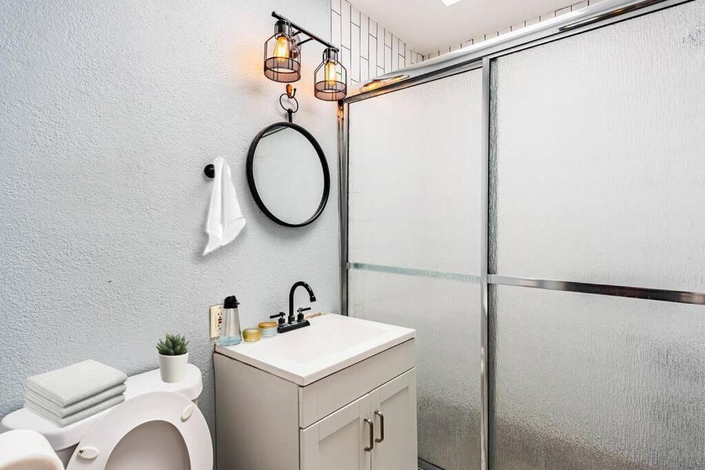 12-guest 4-br Spacious With Large Backyard, 4-car Parking * San Diego