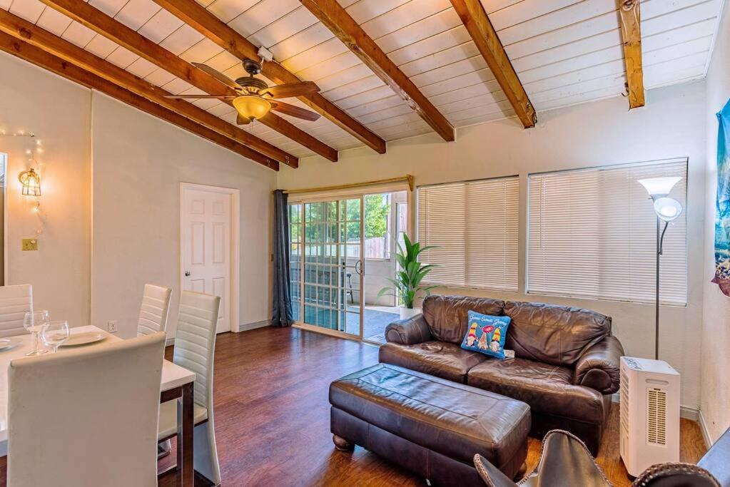 12-guest 4-br Spacious With Large Backyard, 4-car Parking * San Diego
