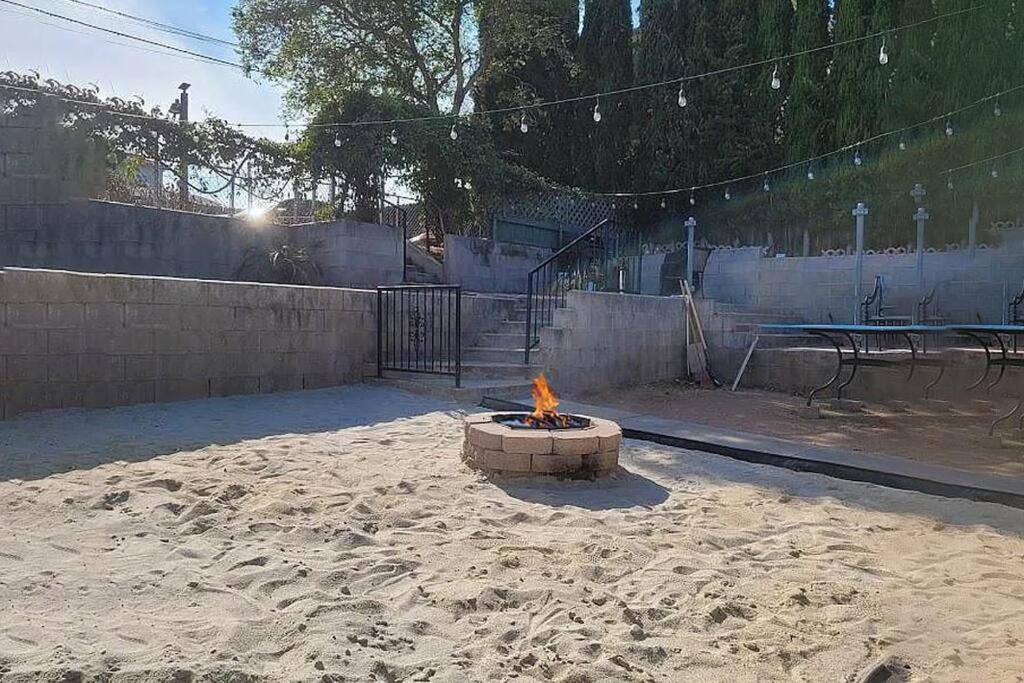 12-guest 4-br Spacious With Large Backyard, 4-car Parking Holiday home San Diego