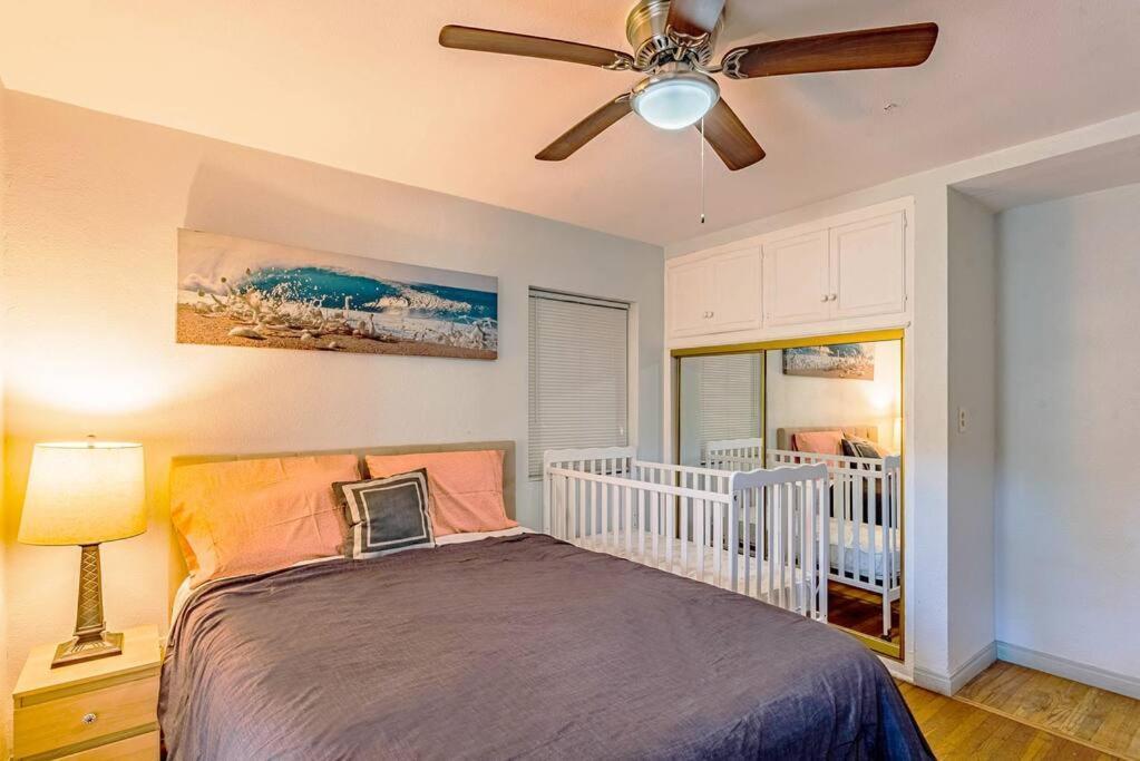 12-guest 4-br Spacious With Large Backyard, 4-car Parking Holiday home *