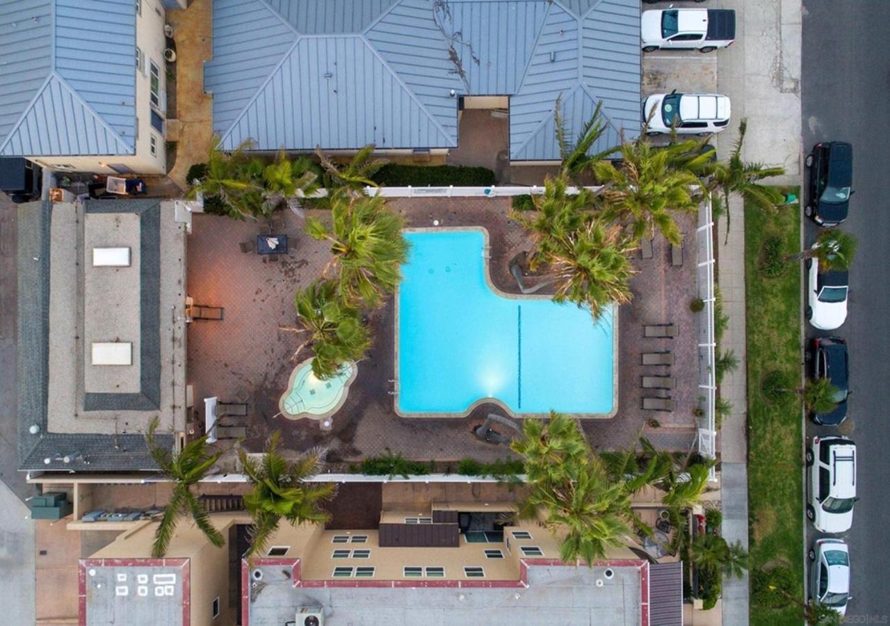 Two Bedroom Ocean Front Ocean Blvd *