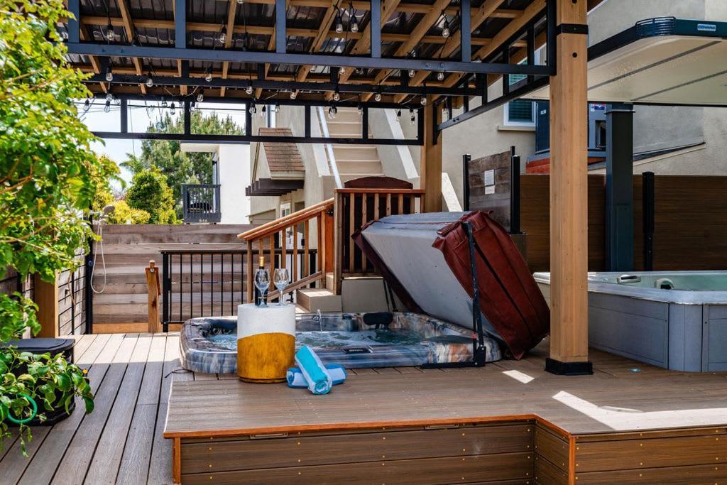 Pb Compound Getaway Steps To Surf And *