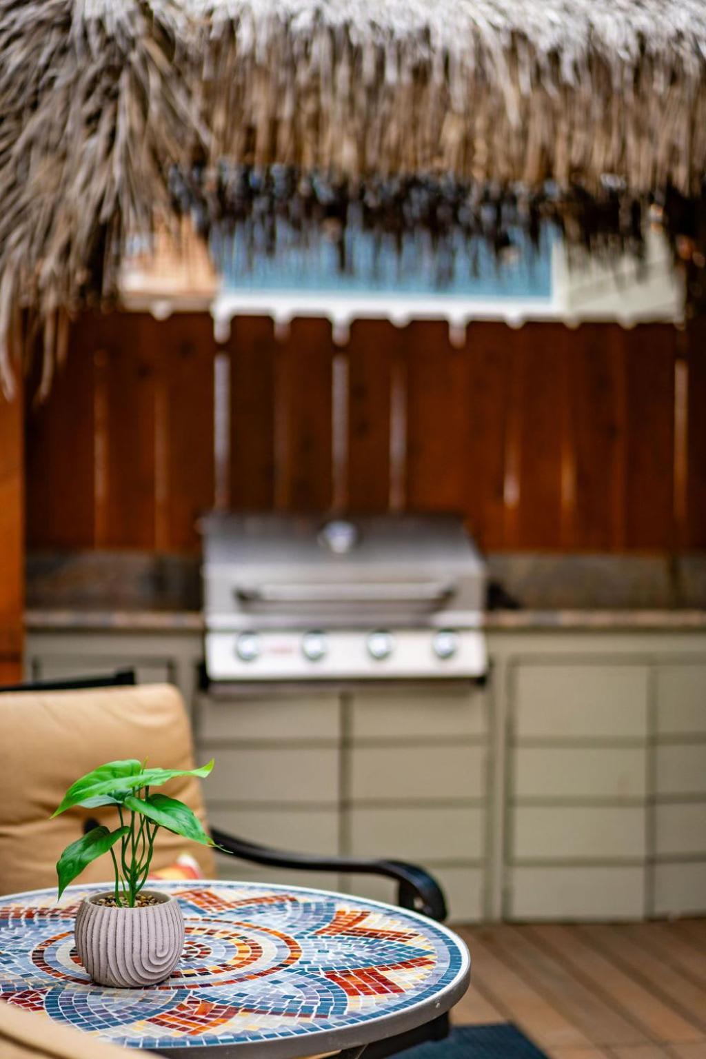Pb Compound Getaway Steps To Surf And Holiday home *