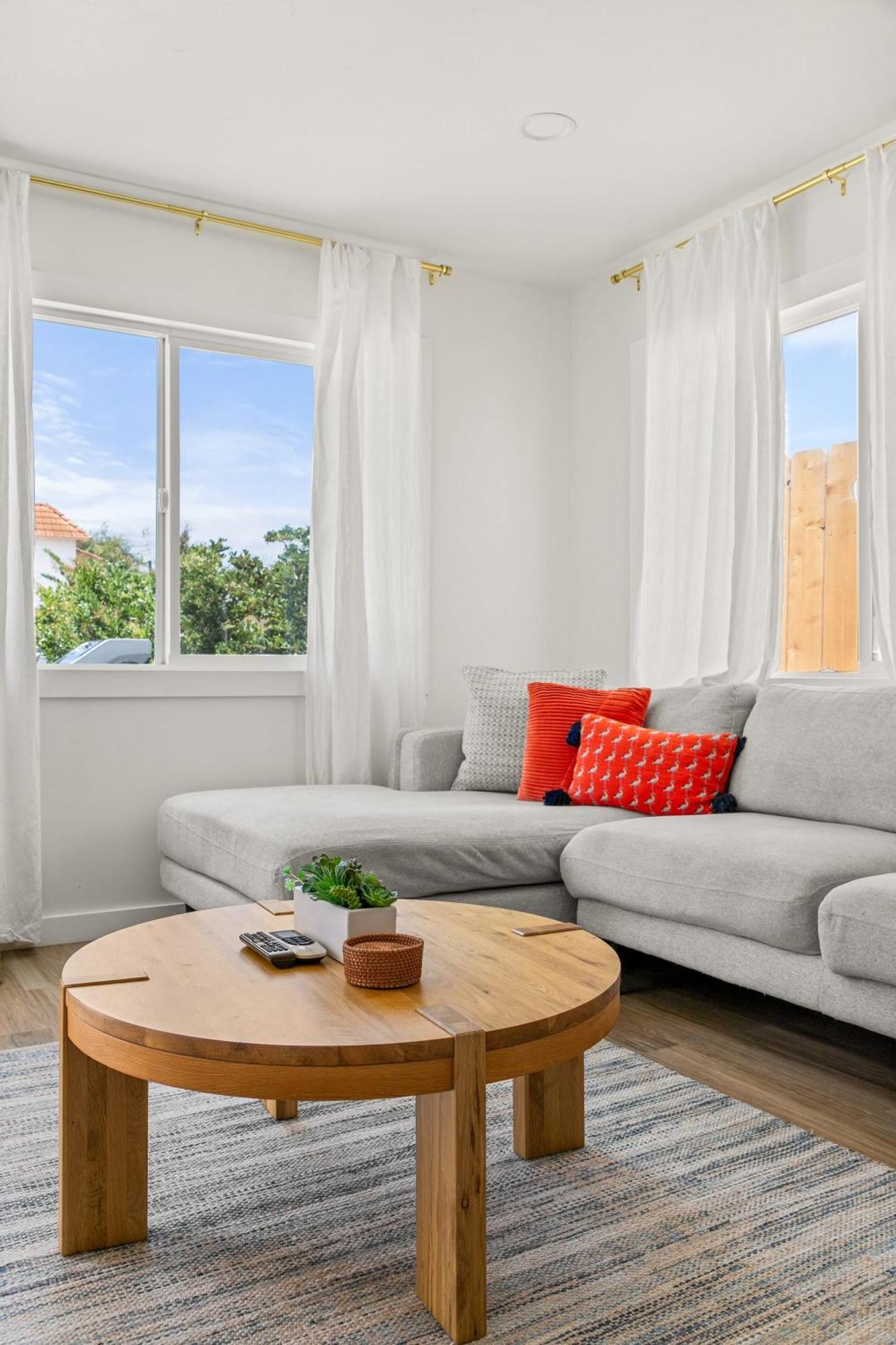 Modern And Cozy In Pb With Patio And Firepit *