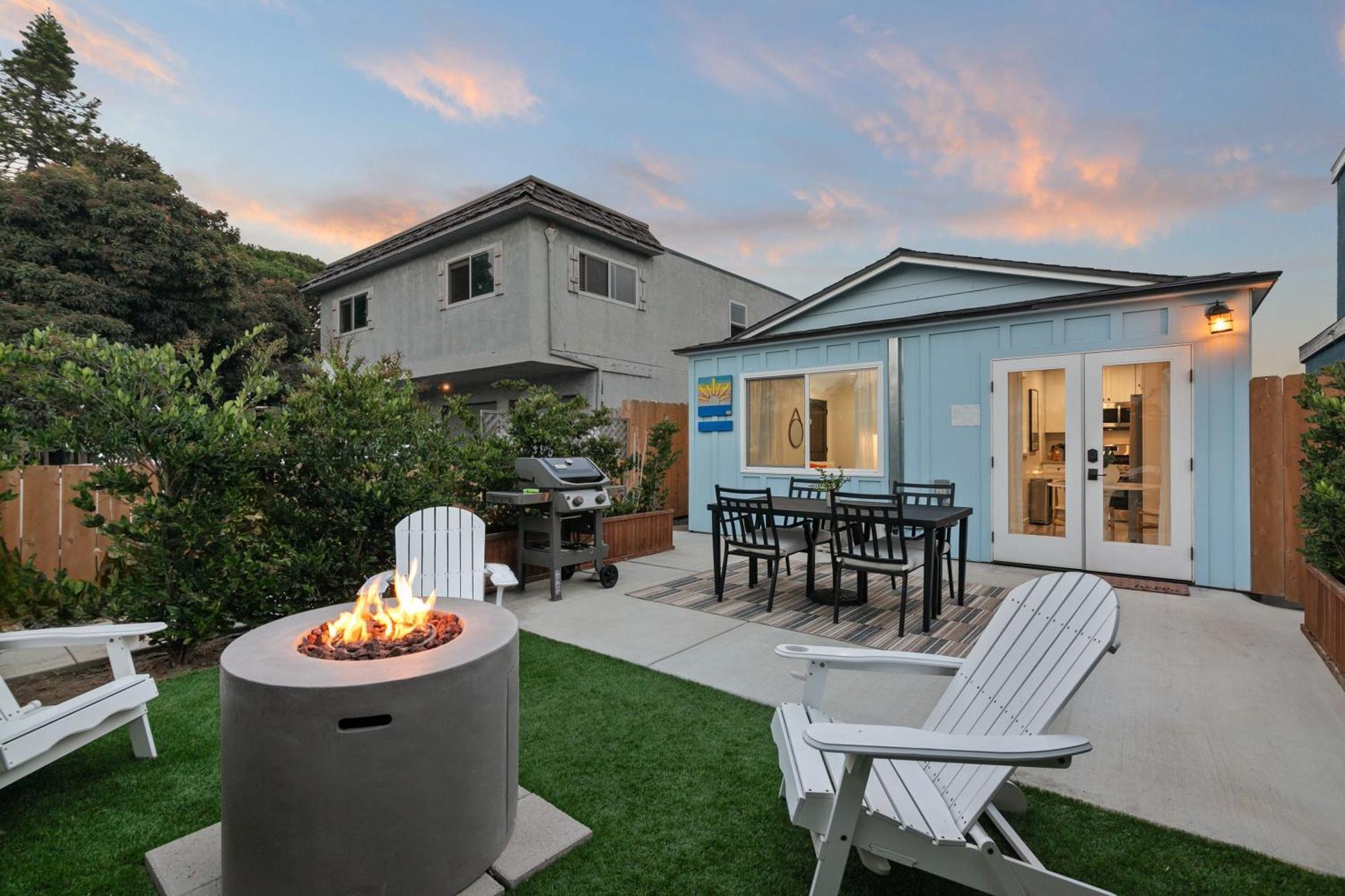 Modern And Cozy In Pb With Patio And Firepit San Diego