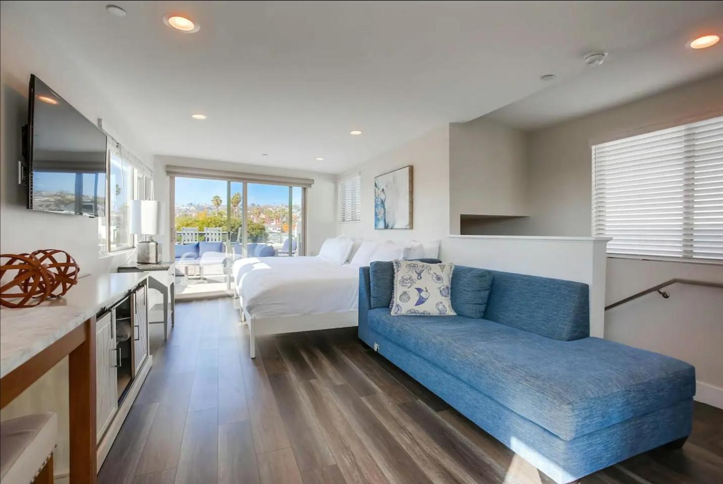 Ocean-view Blocks To With Private Hot Tub & Rooftop Deck * San Diego