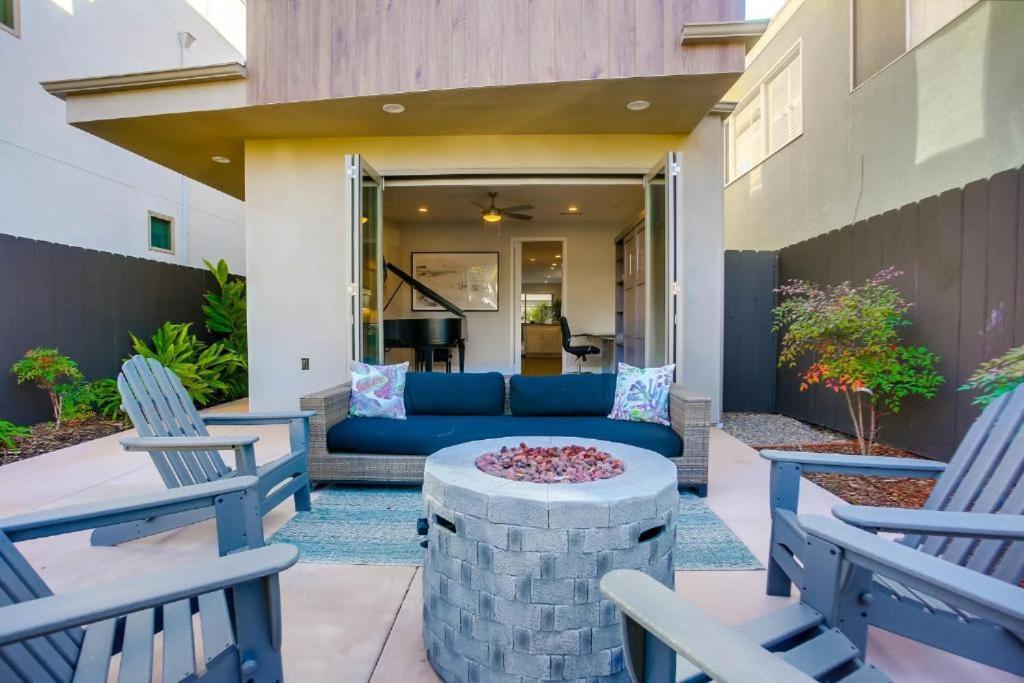 Holiday home Ocean-view Blocks To With Private Hot Tub & Rooftop Deck San Diego