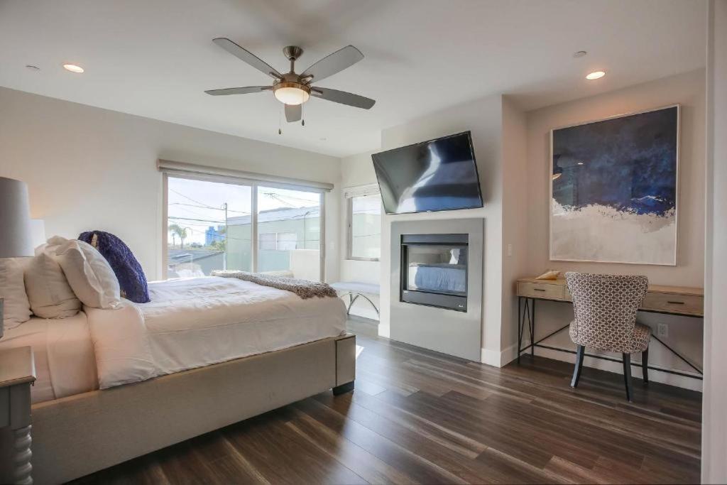 Ocean-view Blocks To With Private Hot Tub & Rooftop Deck *