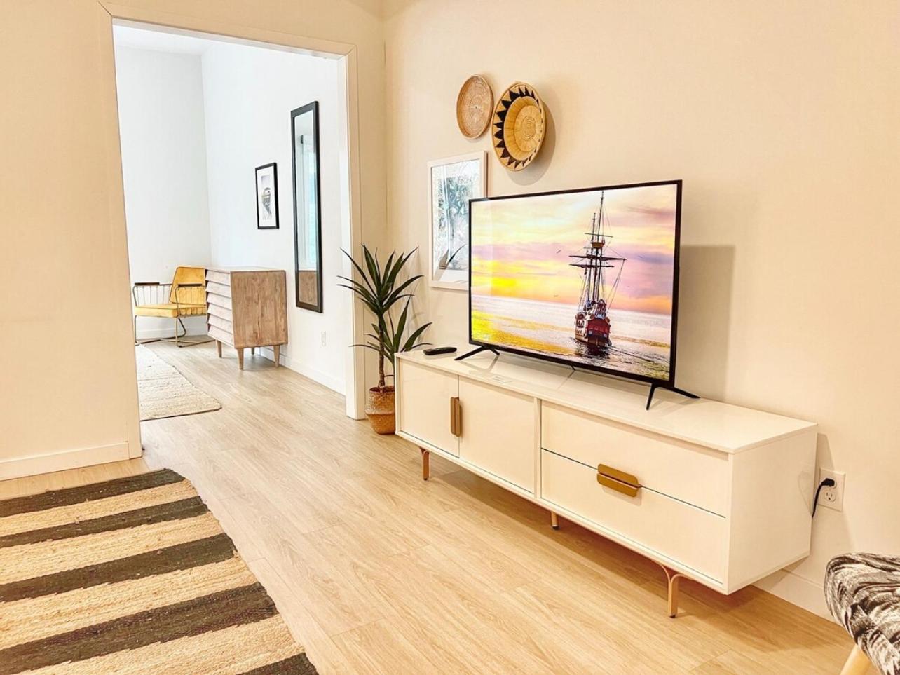 Executive Escape In Downtown Apartment San Diego